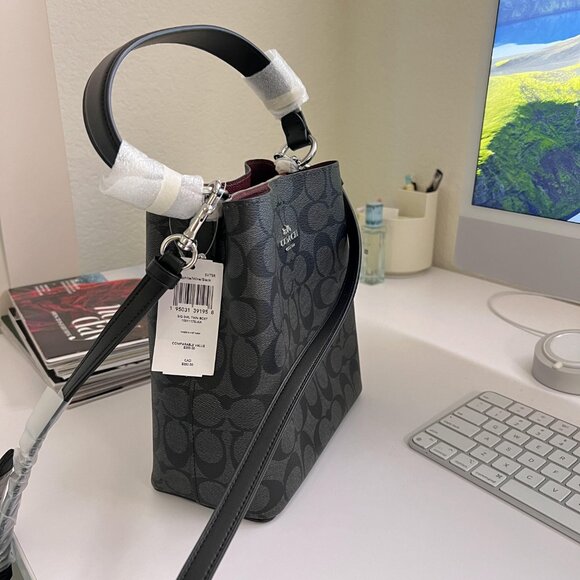 Small Town Bucket Bag In Signature Canvas coach 2312 - Picture 4 of 8